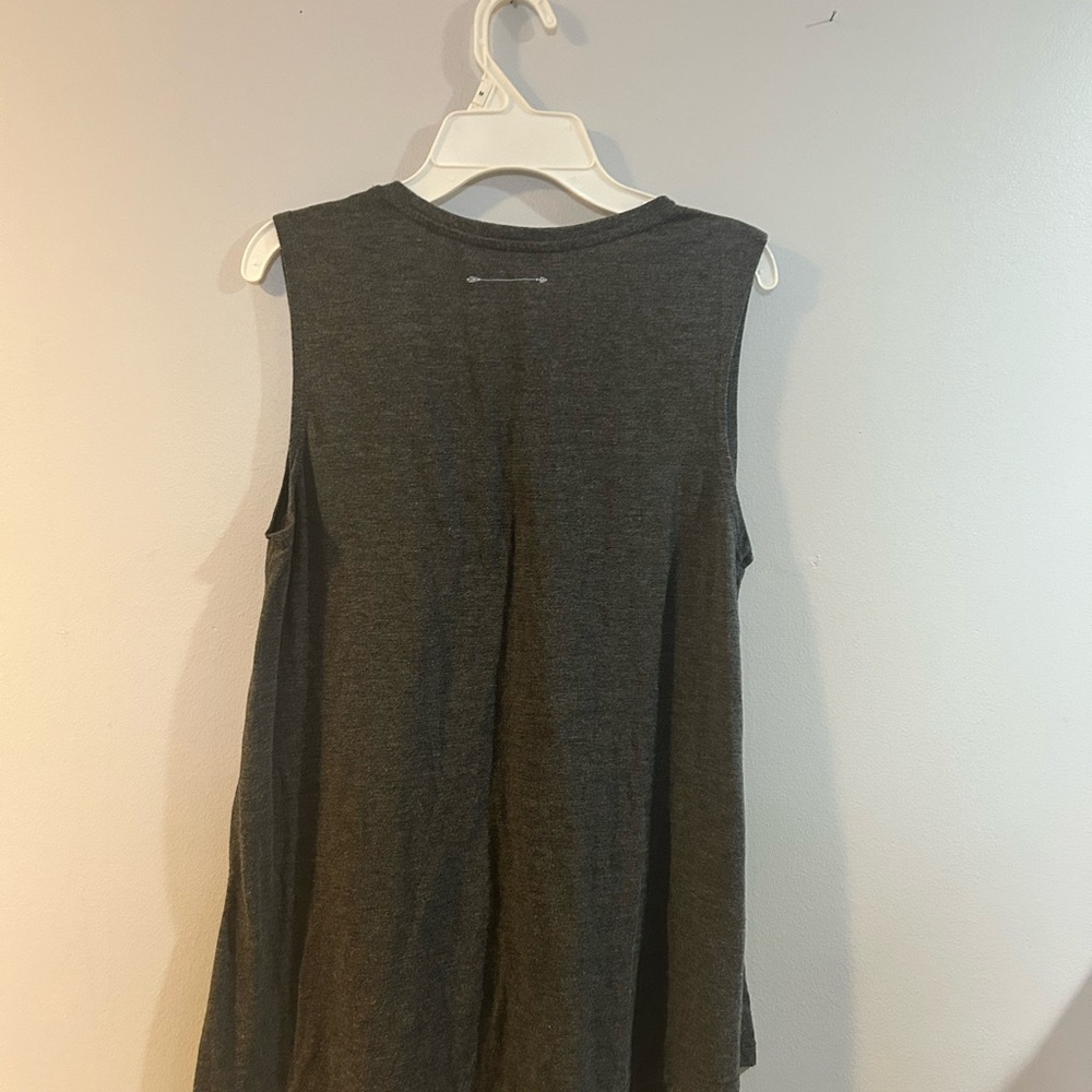 Fit to Wonder flowy Tee size medium in grey - Picture 5 of 5